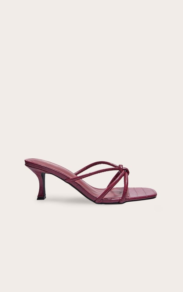 017094fa87b373494ee088ef2bd55c6a671ca464_CNK0264_1_burgundy_wide_fit_croc_pu_square_toe_knotted_heeled_mules