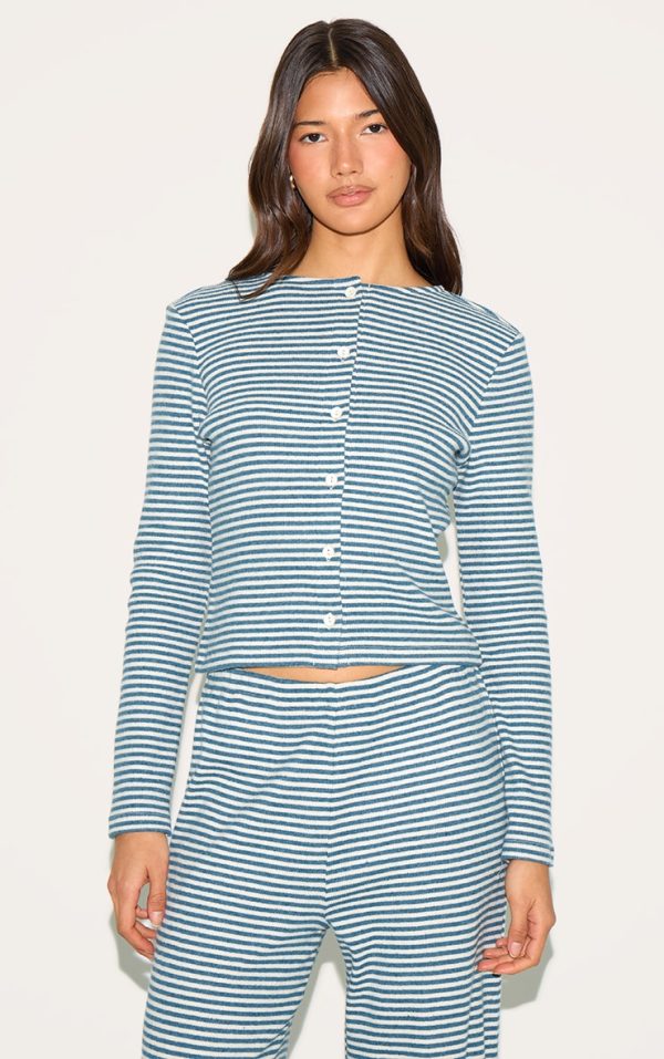 017b7b54eb9c004a1e2e6e3cdccbd5016ecd8bef_CNM8650_1_blue_brushed_rib_striped_long_sleeve_button_up_top
