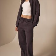 0192a201ef02496830585e64b61cc3abb4b87511_CNF7113_4_charcoal_seam_detail_straight_leg_joggers