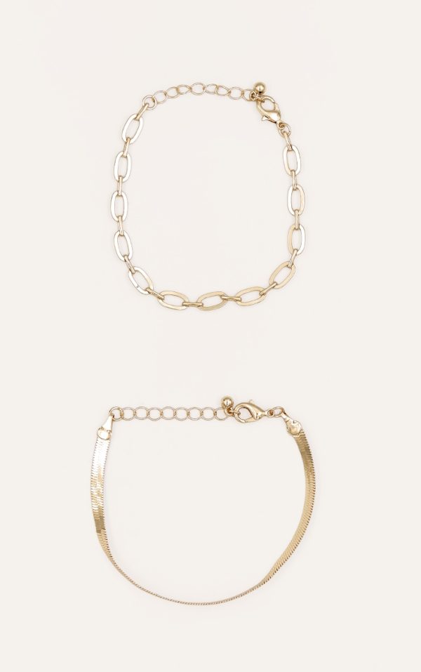 023c7060f50164c62bbbebd2942abea09f10aead_CNN3219_2_gold_multi_layered_chain_bracelet