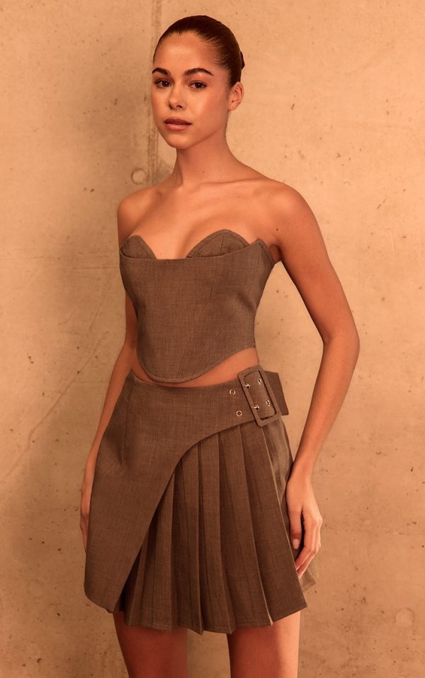 059dcd58babf59341dc97b7b6d03498194ec07cc_CNM2344_4_plt_label_mocha_bust_detail_tailored_corset
