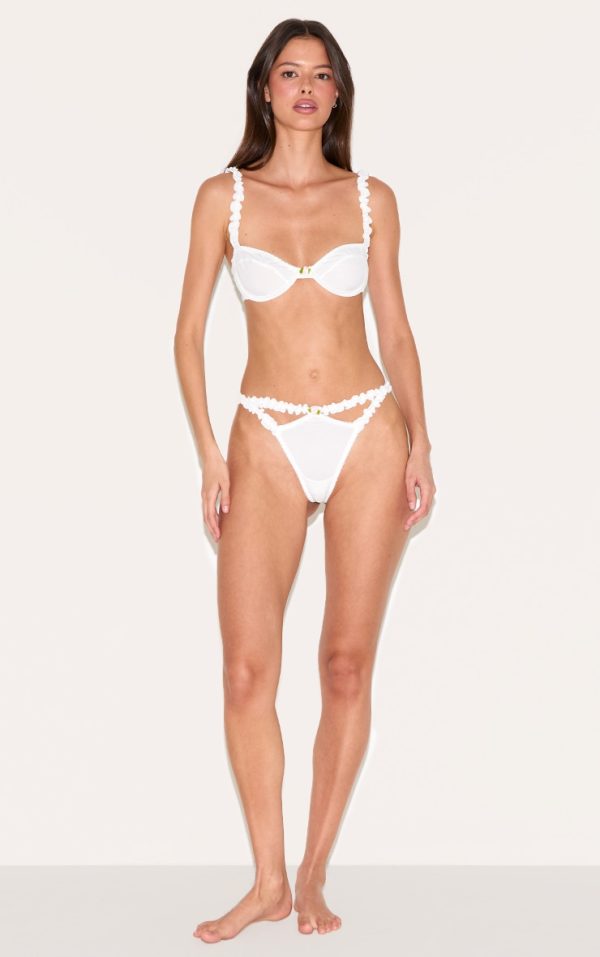 05de761d61213fc8604b5588789669b309a9fe8d_CNM4308_3_cream_ribbed_frill_underwired_lingerie_set