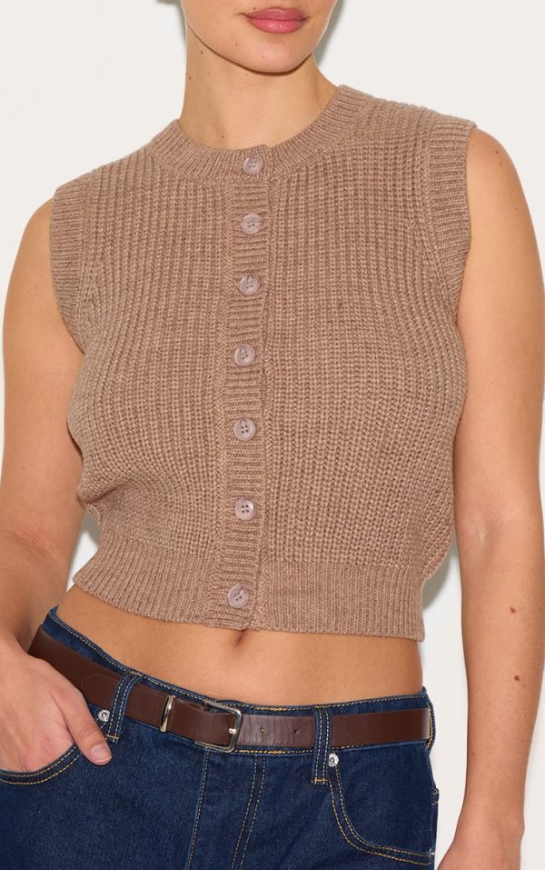 074164e83aa1a9e9a18352d85e351f6cfd7e7158_CNL7625_4_mushroom_chunky_knit_sleeveless_jumper