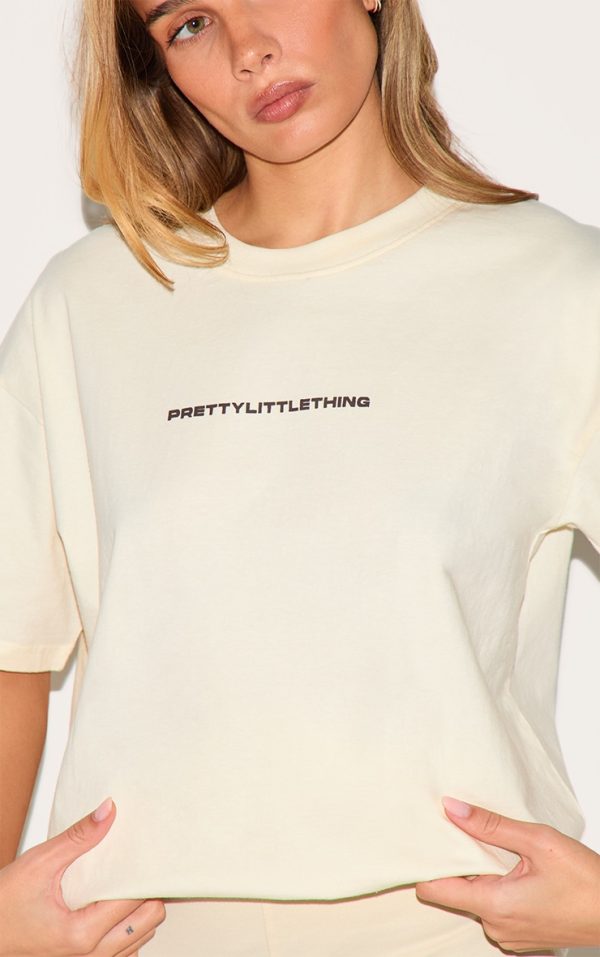 07d07c32dd973ba5d983e574c1ca5ec0f3a80b79_CNI8522_4_prettylittlething_beige_printed_oversized_t_shirt