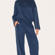 0bcbb77c43f97aff308c2e9cf83b248af1dec682_CNL8279_1_navy_contrast_piping_detail_wide_leg_joggers