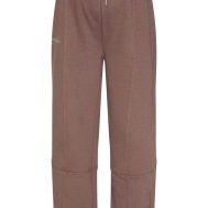 0c22d79be24dd80b0a79cc9c572239d4eeebbeee_CNG6167_5_prettylittlething_maternity_chocolate_logo_wide_leg_joggers