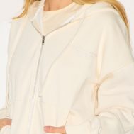 0e4c48776ba308ec3e3516ac7969fecd82a8f3a8_CNK1748_4_prettylittlething_cream_premium_embroidered_zip_front_oversized_hoodie