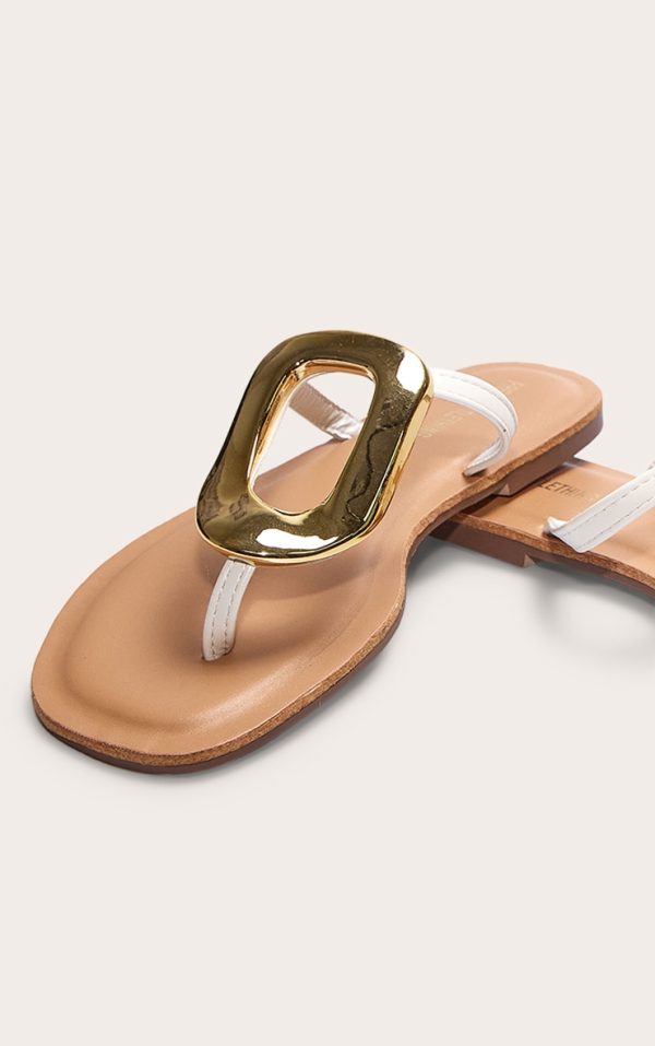 12f7730f61133d50053bb11517b788aae35ebee4_CNL8151_3_white_pu_square_toe_thong_trim_detail_resin_sole_flat_sandals