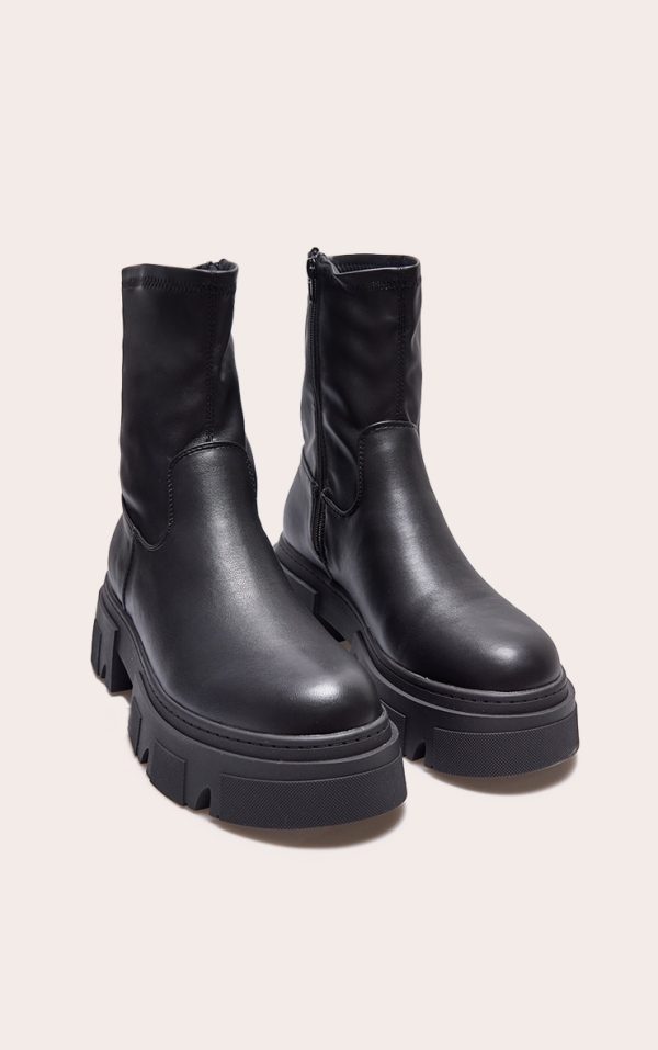 13873662aee812097b5612ba2fab976beeca81ce_CMZ0722_2_black_pu_textured_extreme_cleated_sole_ankle_sock_boots