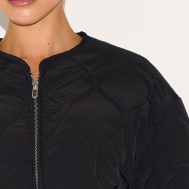 16927a5023f9af7700dbb410234da9e4beb1bccf_CNM1417_4_black_zip_up_quilted_jacket