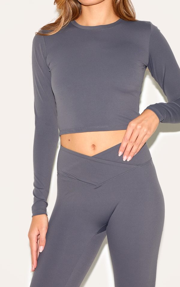 1773b9f9eeaa9e595e0a6c519ce3a5b398931b1e_CNL7013_4_charcoal_grey_sculpt_long_sleeve_crop_gym_top