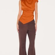 187ea68099e32ca4409a3eb5ffb519000360e8ec_CNL9467_3_rust_woven_ruched_asymmetric_long_top