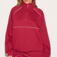 19b31b84aee63dec70d1d4536ff0f15a4456fac3_CNM4812_1_red_oversized_contrast_piping_quarter_zip_sweatshirt