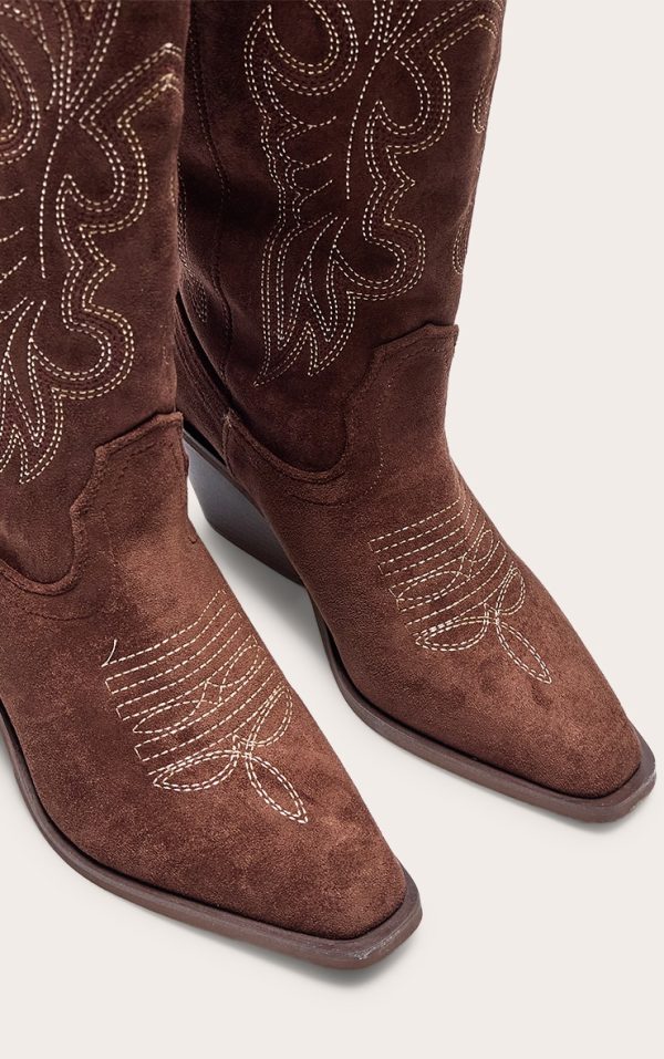1b015237e5322f6e8ea386017d8cd2046d11345c_CNL1913_4_chocolate_faux_suede_point_toe_calf_high_western_boots