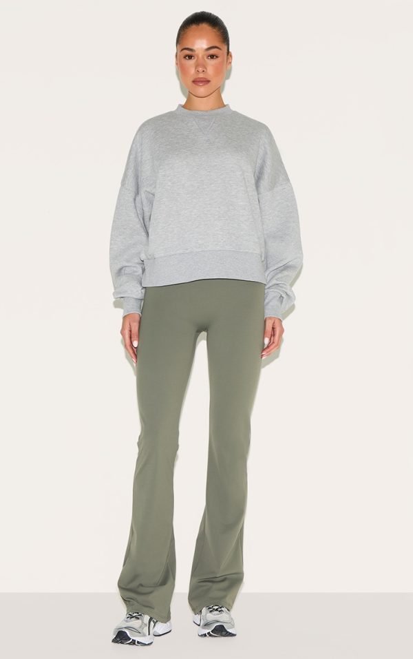 1b7a5a2032712abae3a3797a3b929c8fe6148d1c_CNM0183_3_ash_grey_boxy_basic_sweatshirt