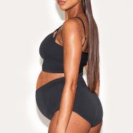 1b8b628da782b5a6c62a6069abb3f8f008c54bc0_CND6084_2_maternity_black_seamless_strappy_nursing_bra