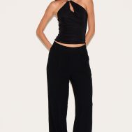 1f9f5025eb0cf4a0215fd331efb4a90e34fcb47e_CNN0234_3_black_double_layer_slinky_trim_halter_neck_long_top