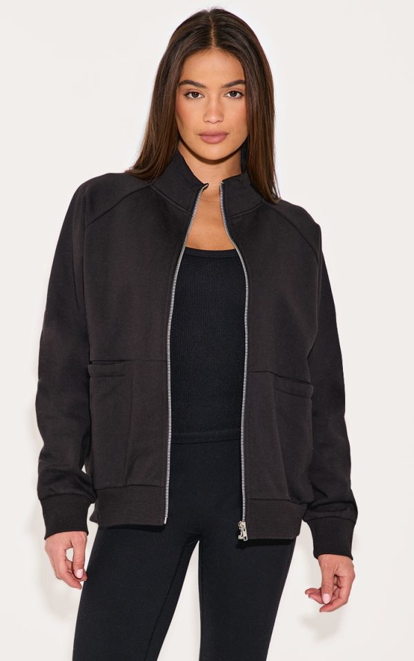 2758a8967d604ba790833efcfe304d3fa5f84ba3_CNL9620_1_black_premium_oversized_track_top