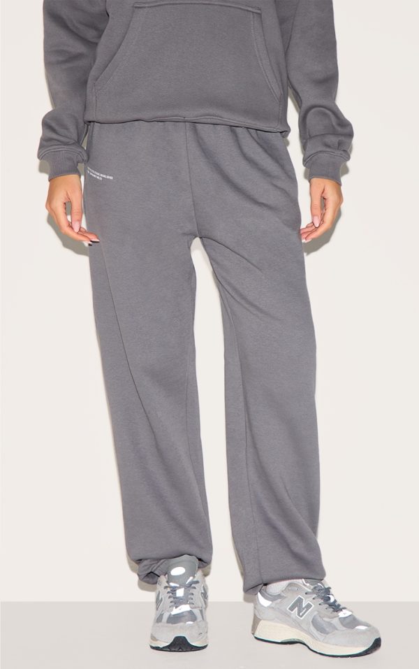 27899317457522867a5370e0ef775855cf842bb5_CNE5363_2_prettylittlething_logo_charcoal_grey_est_2012_cuffed_joggers