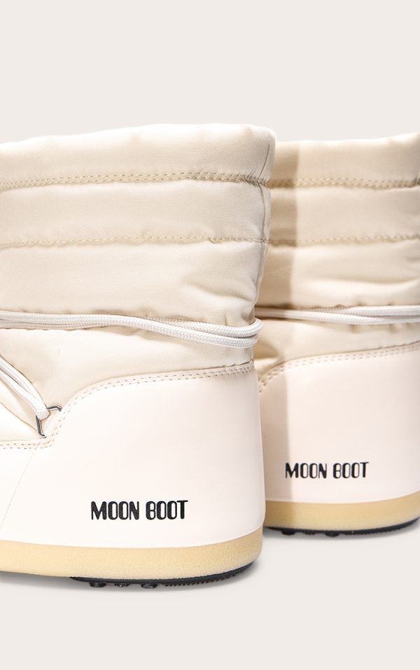 2866322872c802caff750a86ba26d9b00c911e37_CNI7880_4_moon_boot_cream_evolution_icon