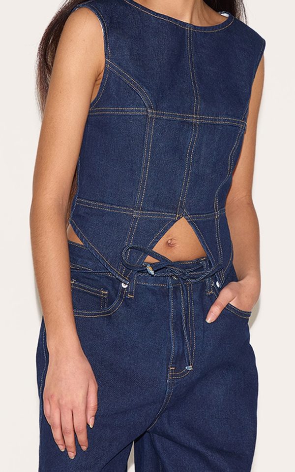 29e69958a66e84746924c2a3aaeedce5138bd2fa_CNM1841_4_petite_indigo_denim_seam_detail_long_top