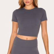 2aa3e78a85fe39894b7fcd9cedc6d8168da79580_CNL6918_1_charcoal_sculpt_short_sleeve_crop_gym_top-1