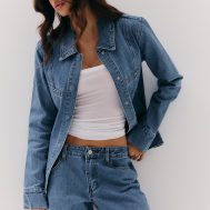 2ac1c089a6fcbe66bc2562d38dd1a52659630ee8_CNL5654_4_mid_blue_wash_mid_waist_straight_leg_jeans