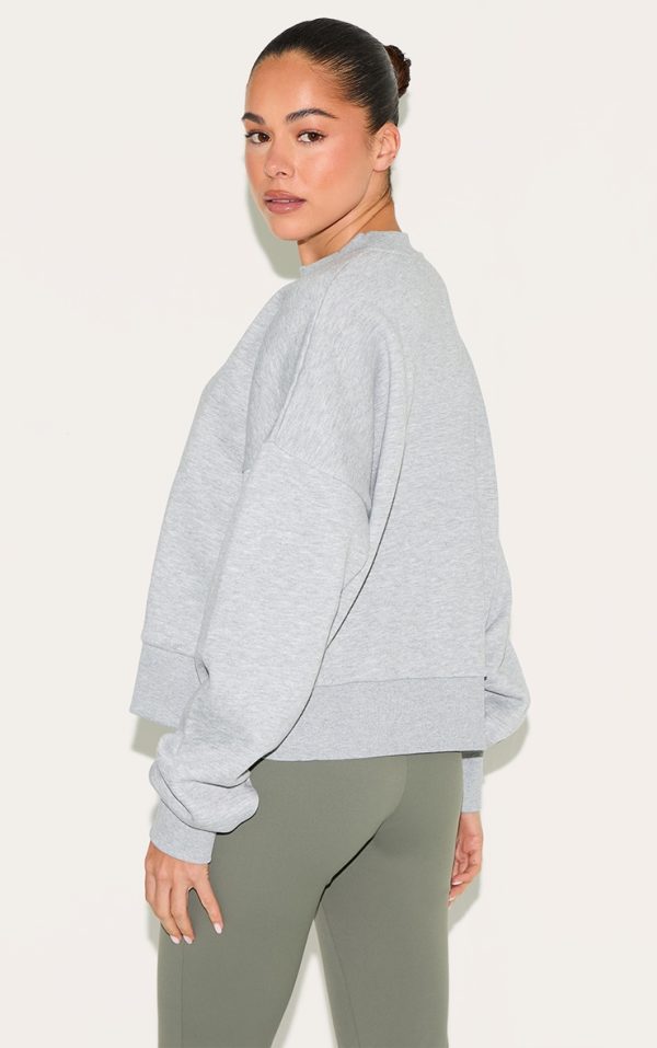 2bb27f30316569b77fbe01ebe4418a23a3af9516_CNM0183_2_ash_grey_boxy_basic_sweatshirt