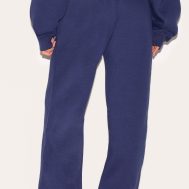 2d6263ae742d5418e9b15173e1159660e80d7814_CNK6320_3_prettylittlething_navy_wide_leg_embroidered_joggers