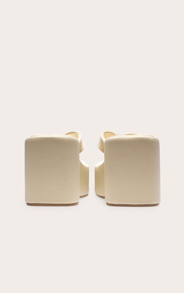33ce523e77583643eca513111e9dc472c2f8bfbb_CNH7121_3_pale_yellow_stretch_lycra_square_toe_thong_flatform_sandals