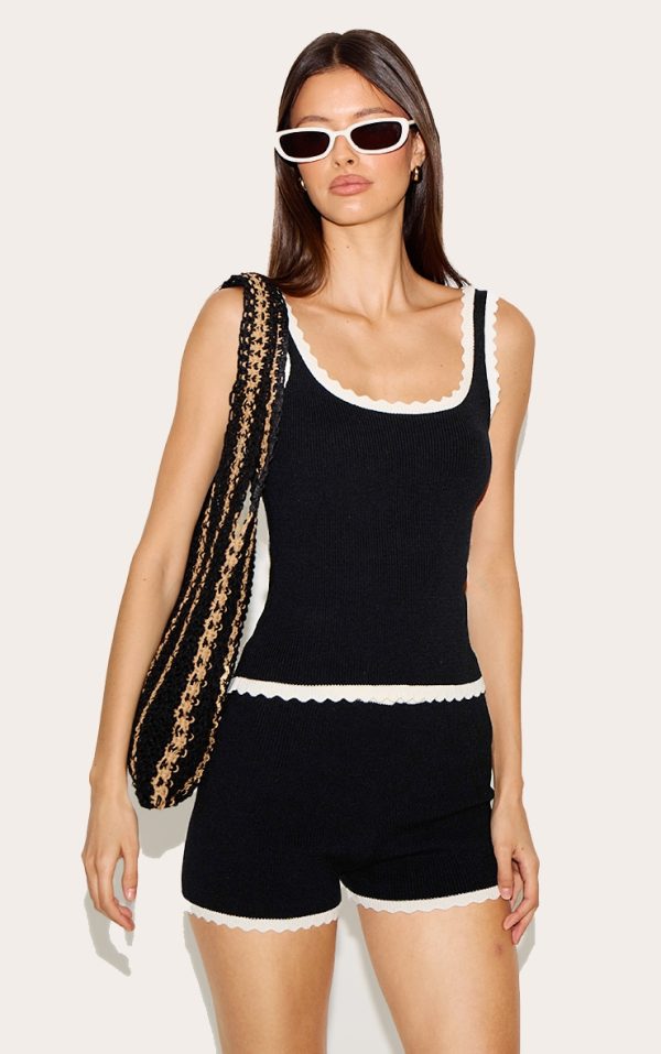 34dede2a327f4373a998f21aefa9cc119d6e3ae0_CNN2712_1_black_knitted_scallop_edge_scoop_tank_top