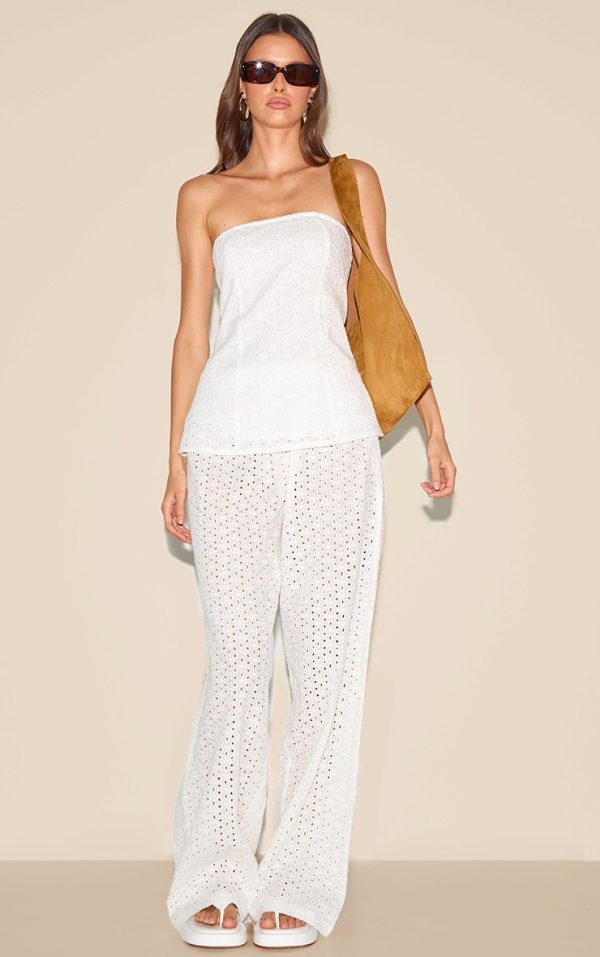373cd19be0a170fa004e4ef2fc9379d45902a926_CNM3200_2_white_embroidered_mid_rise_trousers