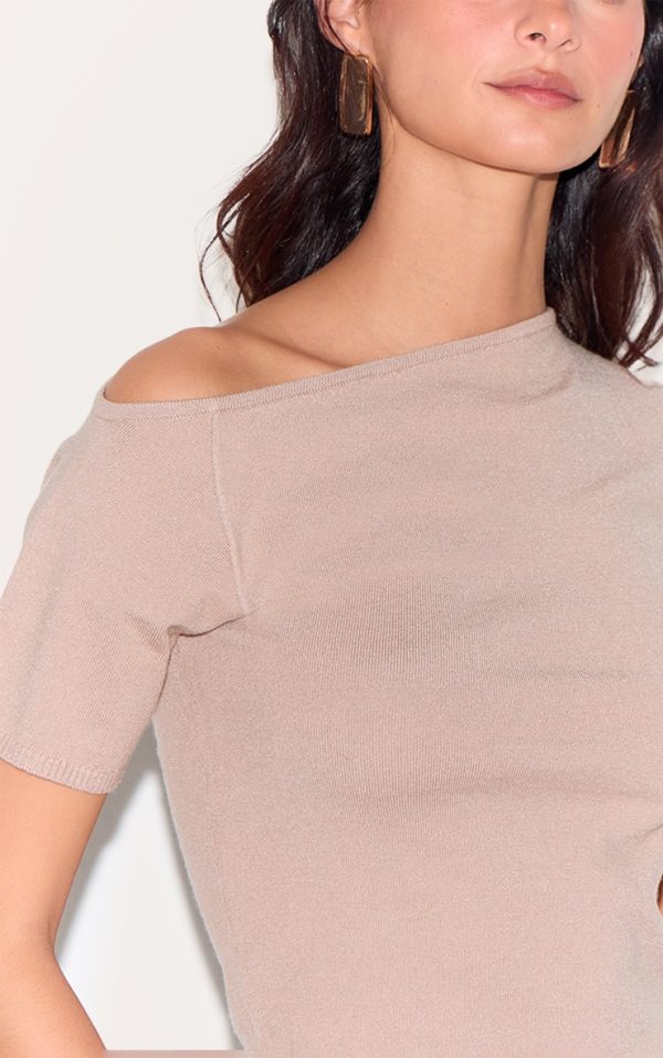 47ef98a4123f5d71b7701a175e9c9b7a6166699b_CNL6038_4_taupe_basic_knit_asymmetric_neckline_top