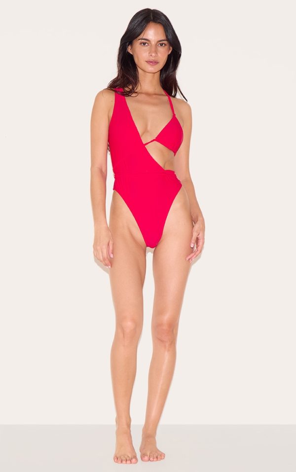 4b4379aa05f6740eeace05f204313a19da5c800c_CNL6764_3_red_plait_detail_asymmetric_swimsuit-1