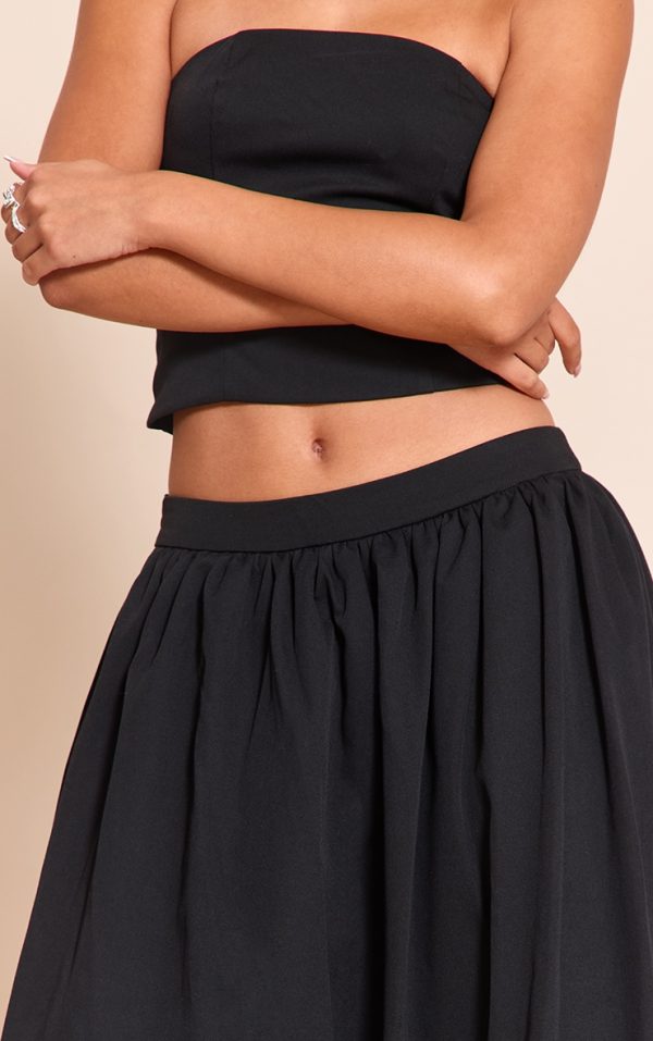 4bf2c51d8bfb60762092bc0921ebb51111146c62_CNM6147_4_black_woven_band_detail_pleated_maxi_skirt