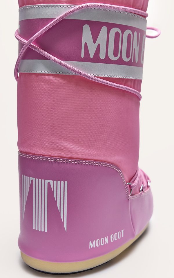 4c21946d633c7c7103dd7332b45676d998e81c88_CMR5978_4_moon_boot_pink_classic