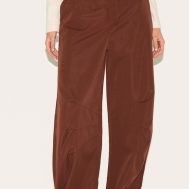 552afeb6ac943bcc4fc4353ee042b91b346e3102_CNM0635_2_chocolate_woven_tailored_cocoon_leg_trousers