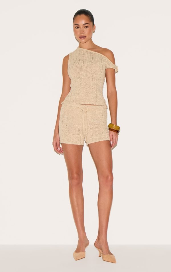 573e558a760ac7eb00dee2a23a9edb97f87a6309_CNL8188_1_oatmeal_textured_filigree_knit_mini_shorts