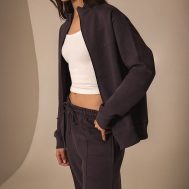 5a96256d81de7d77b754298ff0e60a09afbac9c1_CNF7115_4_charcoal_seam_detail_zip_through_track_top