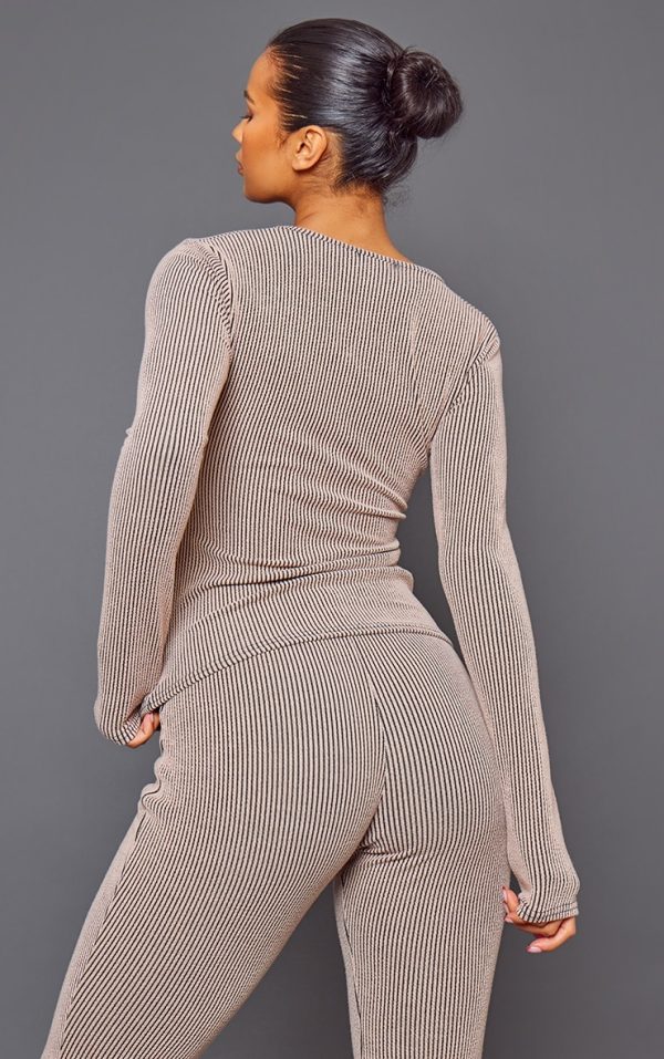 5d5f4ecbea6f59c1810e202f2b7cc7798f666436_CNH3128_2_mocha_two_tone_rib_longline_zip_up_top-1