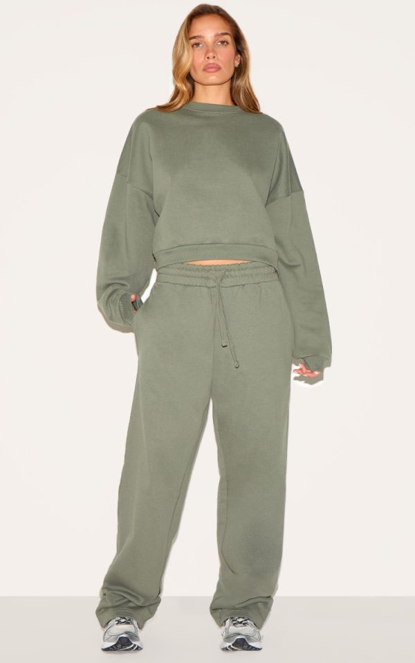 5ee05defcac371c54b64915de777d295c14af6f1_CNL7438_3_olive_premium_boxy_sweatshirt
