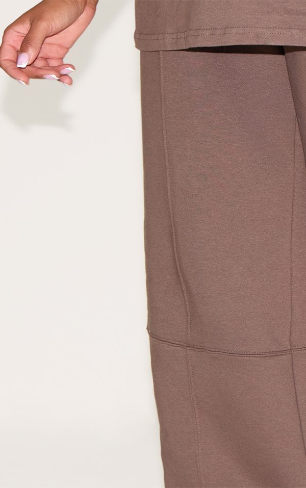 6011e00f054438d83f78a35c33d75cc80385419b_CNG6167_4_prettylittlething_maternity_chocolate_logo_wide_leg_joggers