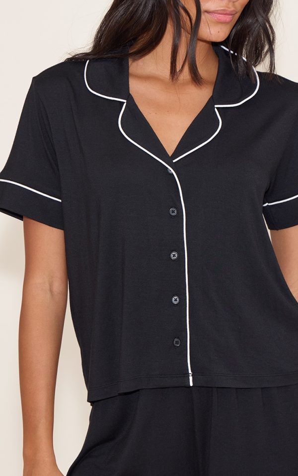 61ae056564d9e72a7b18aba7f783a256f73432e7_CNM6576_4_black_modal_piping_short_pj_set