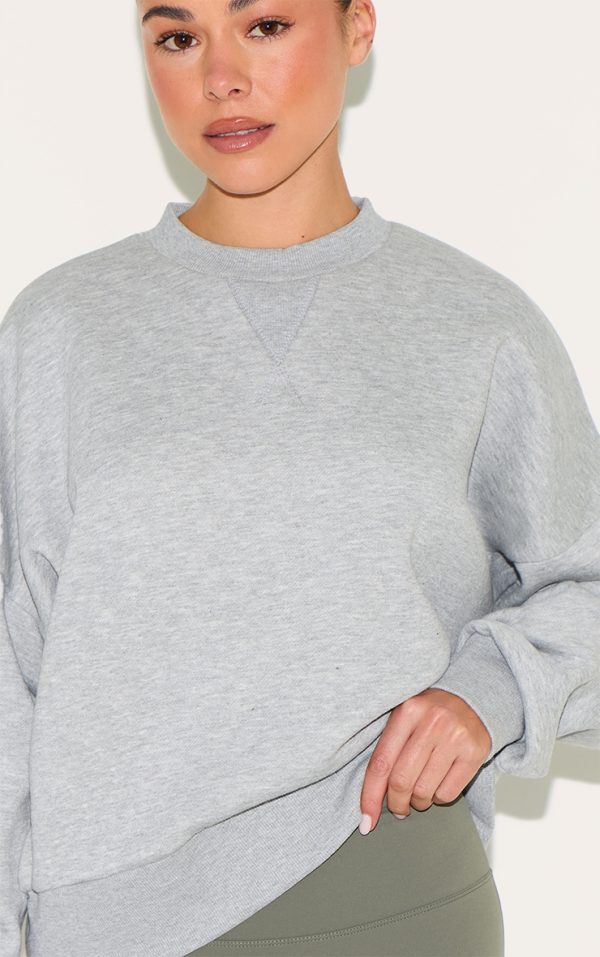 6334be39a9be346d69d7a6376f8be0233c82e479_CNM0183_4_ash_grey_boxy_basic_sweatshirt