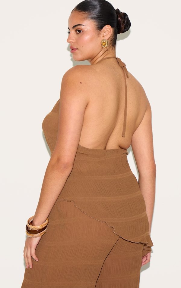 63a0153ef28a76ab6fb023353525dbb96d876739_CNM5044_2_plus_chocolate_textured_woven_backless_sheer_asymmetric_long_top
