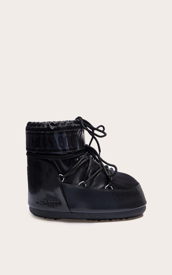 657d3c70cea4a7f3245283bfa9f3769093a9fdcb_CNB3390_1_moon_boot_black_low_glance