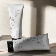 66580b193b0ed6b845596965b07f02d133803d82_CMY3023_3_st_tropez_gradual_tan_lotion_medium_dark_200ml