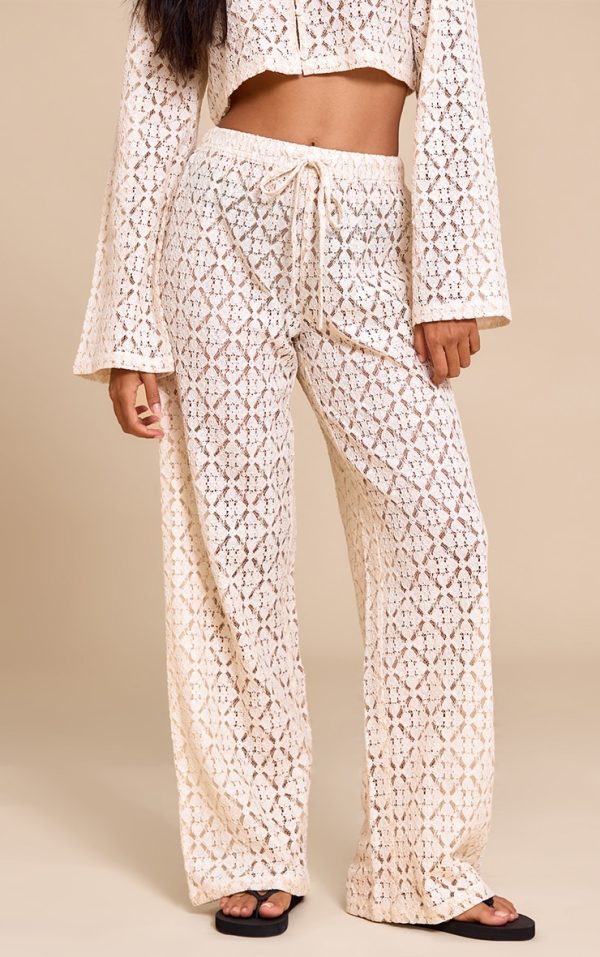 6715ad7eb8445b18b29fba856761952c8c106bf3_CNM3204_2_cream_lace_straight_leg_trousers