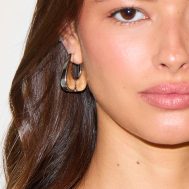 67a1532cce28c1a07582c1ffde95ab18743f8eb4_CNL6249_3_silver_chunky_clasp_hoop_earrings