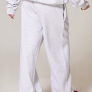699df90c7358a8ce3477459c8470d19bf5d96c70_CNK1747_3_prettylittlething_ash_grey_premium_embroidered_oversized_wide_leg_joggers
